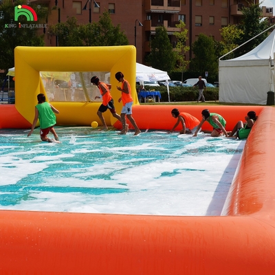 Fabrika özelleştirilmiş PVC şişme futbol sahası açık hava spor oyunu için şişme futbol sahası