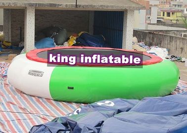 Sucul Yeşil / Beyaz Atlama Şişme Su Toy, PVC 5m Çaplı Su Trambolin
